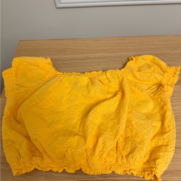 Yellow off the shoulder summer crop top - Picture 2 of 3